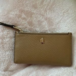 LIKE NEW Kate Spade leather wallet